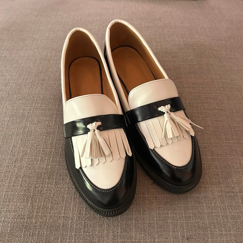 New Faux Patent Leather Tassel Kiltie Loafers Black White EU 40 US 9